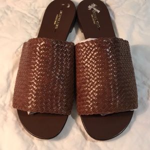 Michael Kors Collection size 39 woven slides
